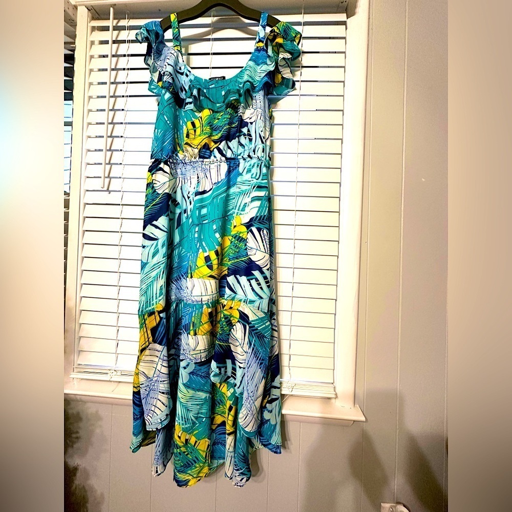 🛍️ high-low off shoulder beautiful dress.excellent condition.